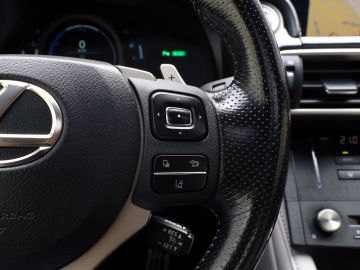 Lexus RC